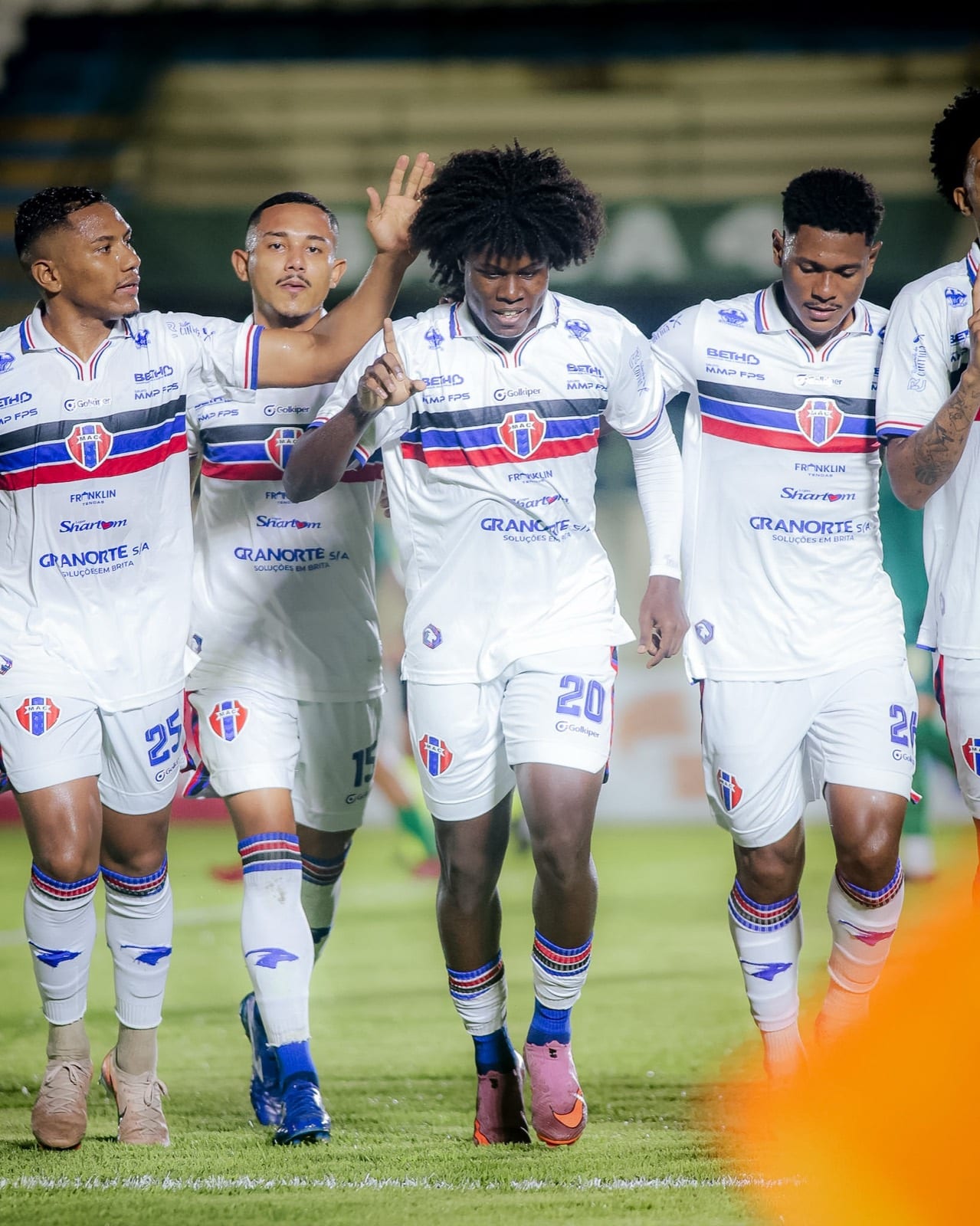 Time do MAC em campo